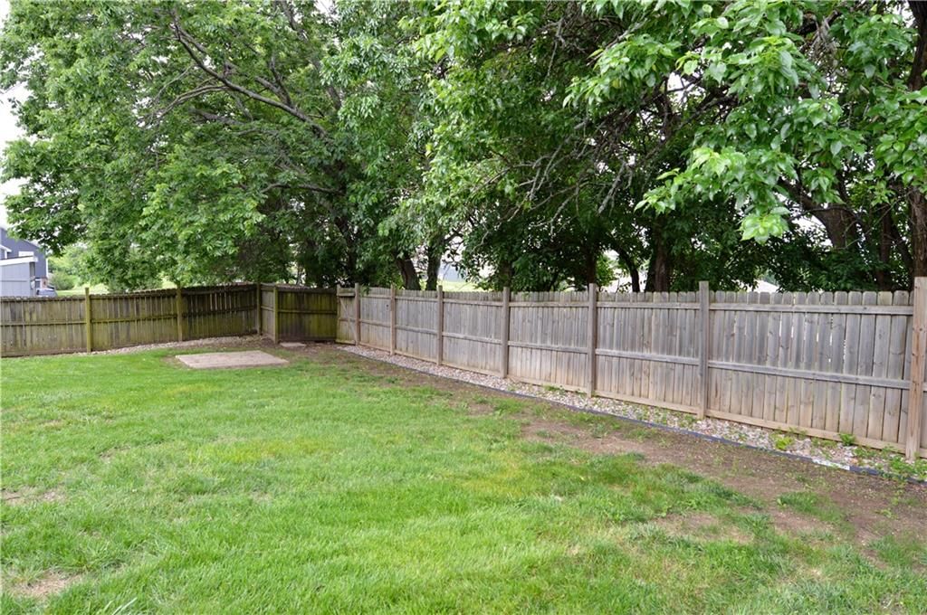 1409 NW NICHOLAS Drive — photo 35
