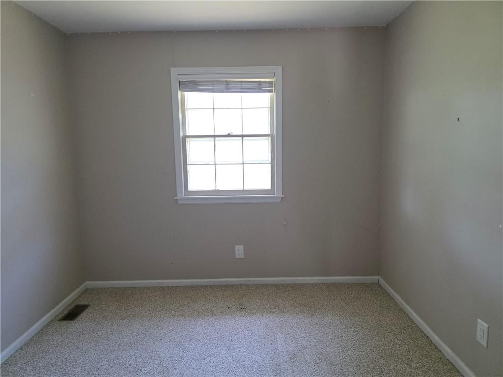 1601 S Maple Street — photo 6