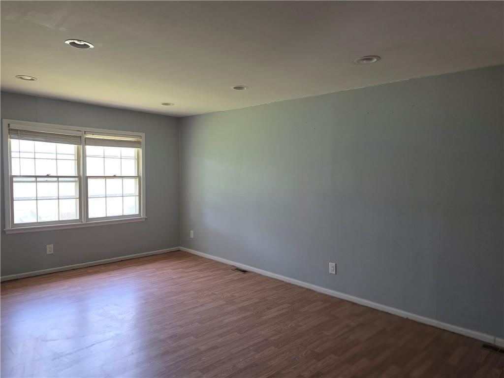 1601 S Maple Street — photo 8