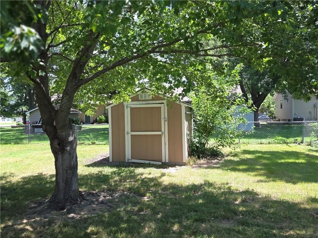 1601 S Maple Street — photo 20