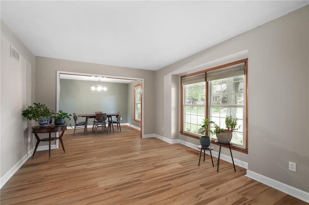 7335 Monrovia Street — photo 10