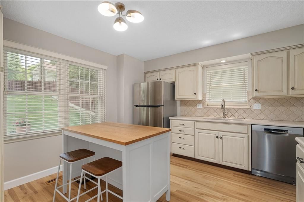 7335 Monrovia Street — photo 21