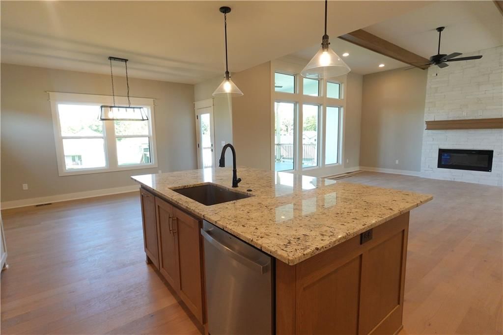 12725 N Champanel Way — photo 6