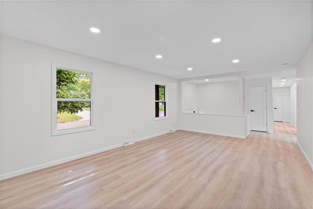 900 Goodrich Drive — photo 5