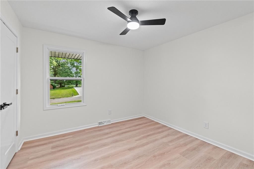 900 Goodrich Drive — photo 13