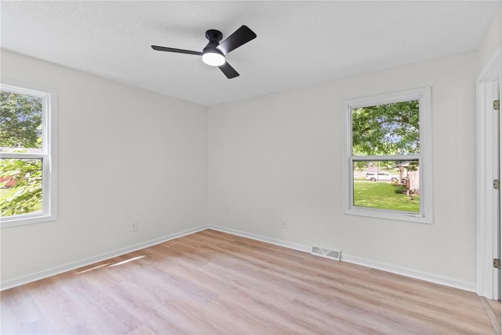 900 Goodrich Drive — photo 19