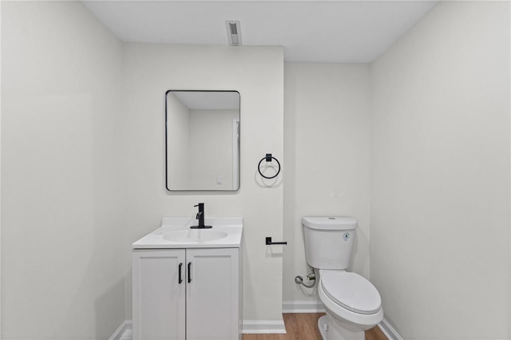 900 Goodrich Drive — photo 26