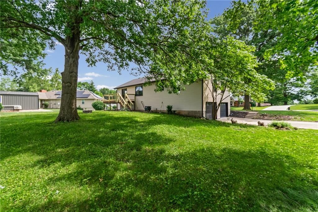 900 Goodrich Drive — photo 28