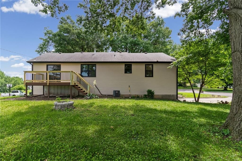 900 Goodrich Drive — photo 30