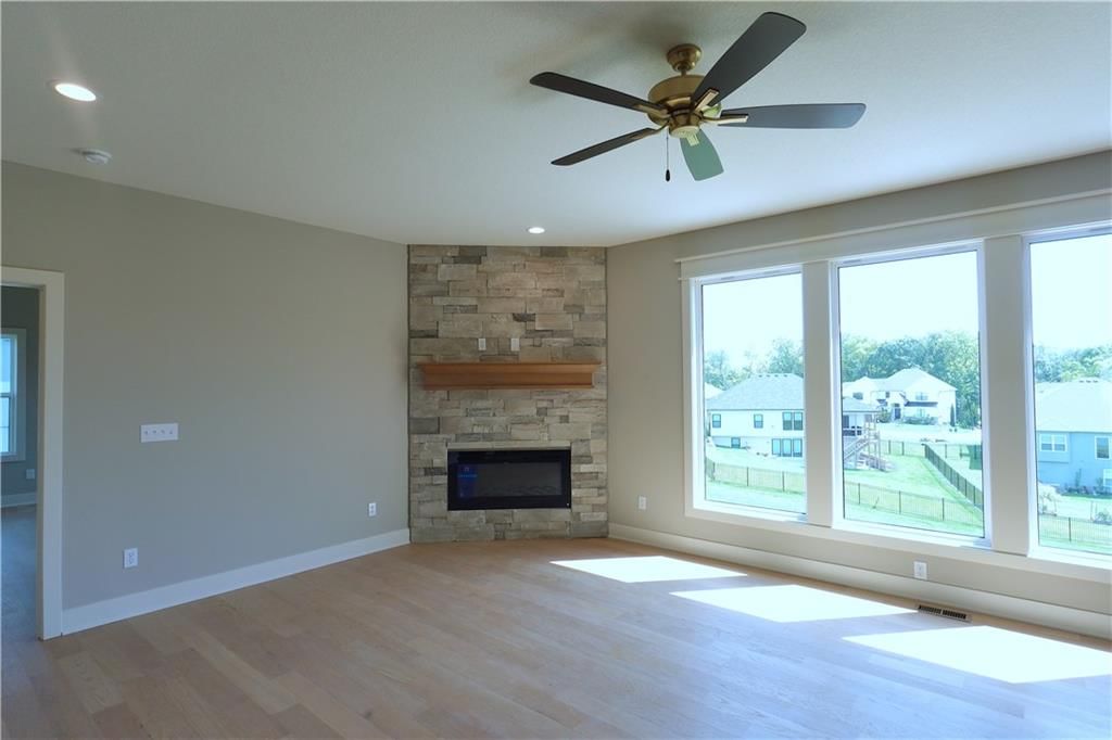 12745 N Champanel Way — photo 8