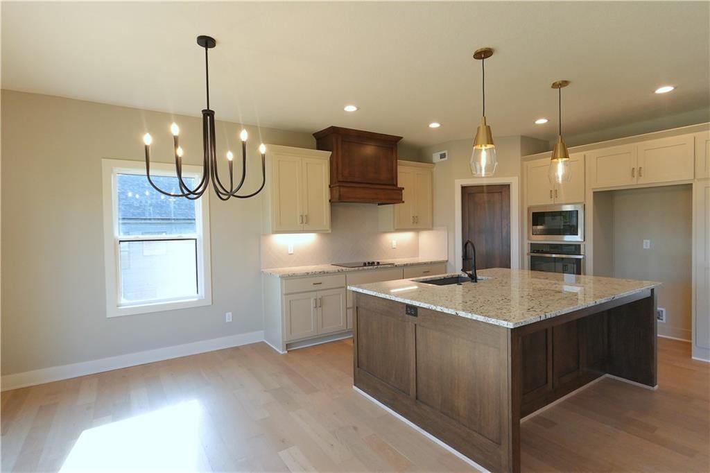12755 N Champanel Way — photo 6