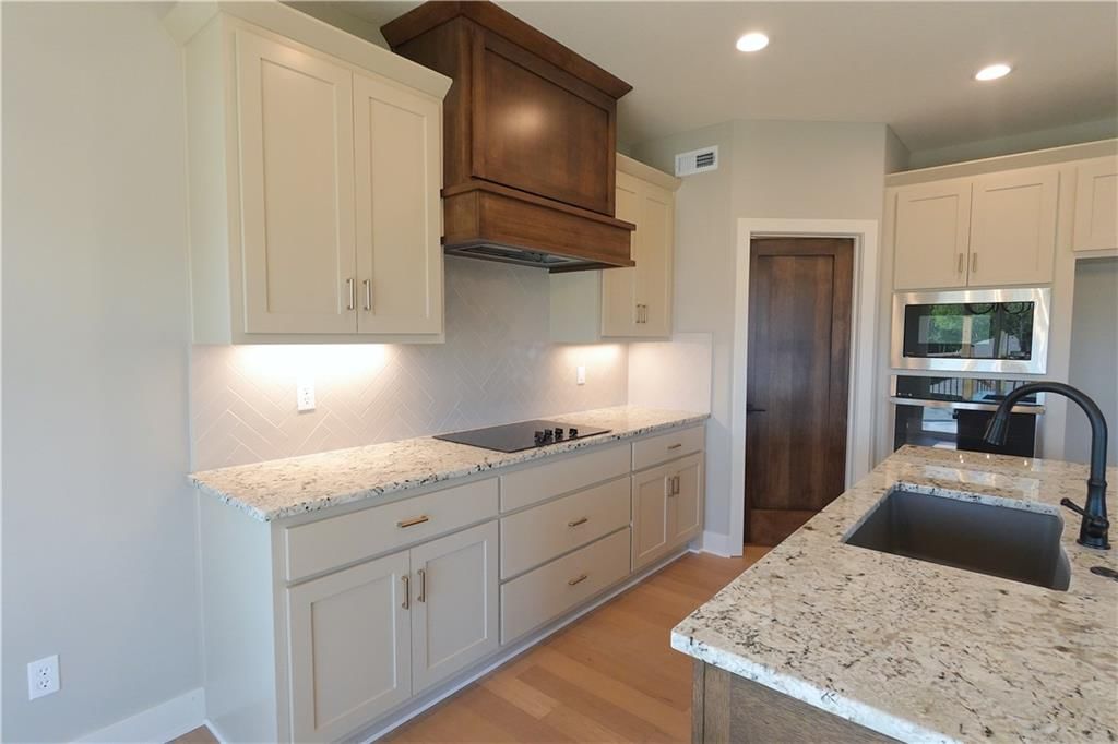 12755 N Champanel Way — photo 7