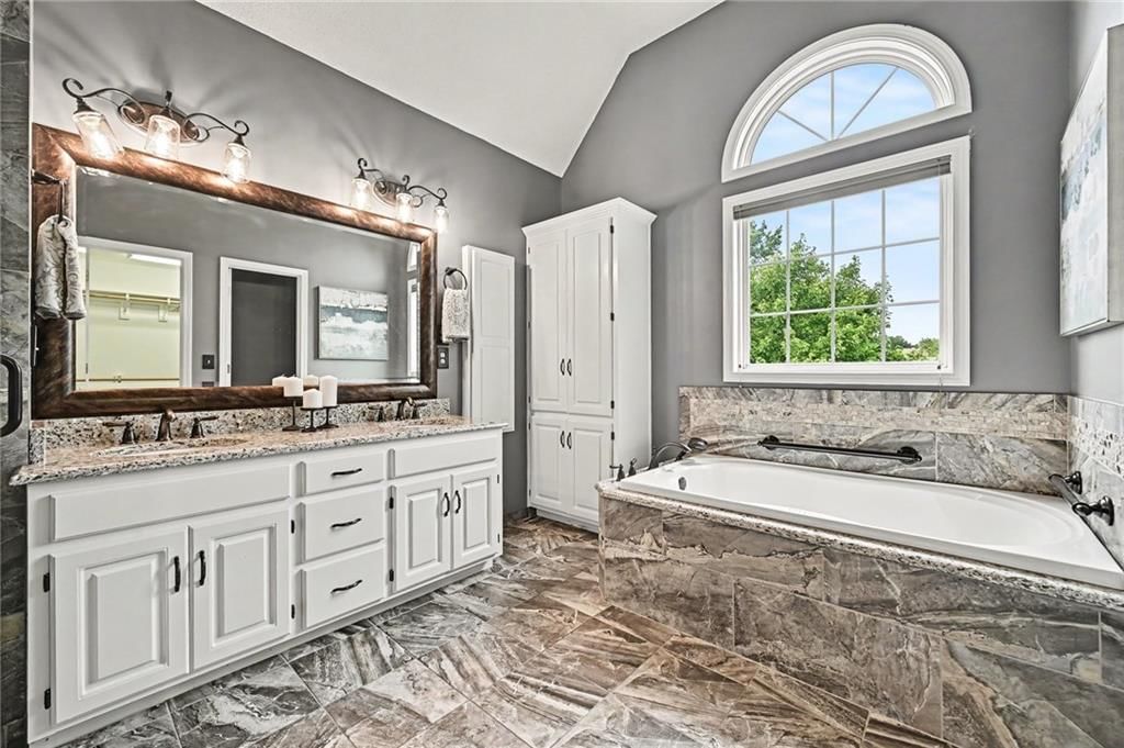 14425 S Blackfeather Street — photo 18