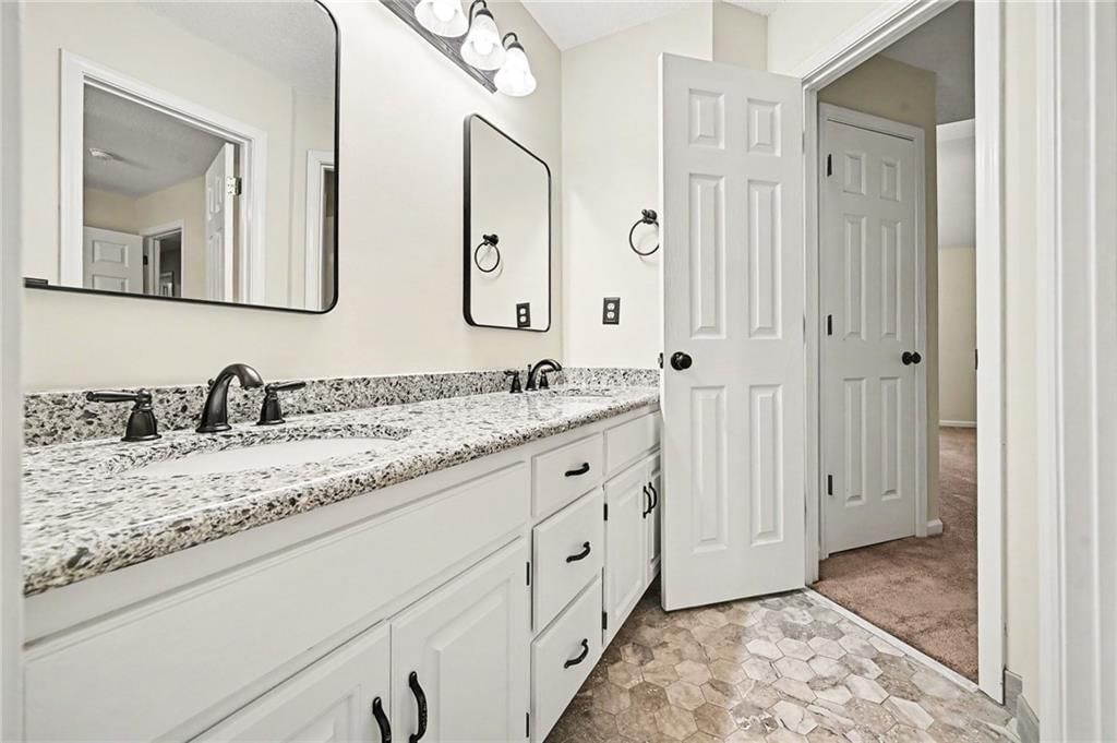 14425 S Blackfeather Street — photo 25