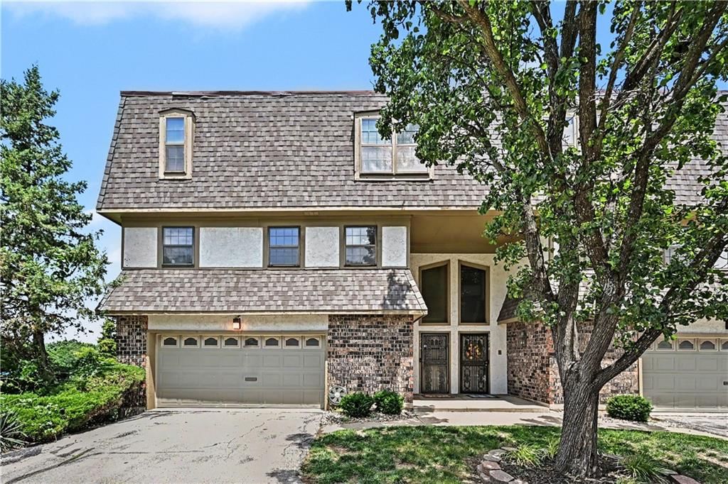 10216 LOCUST Street, Kansas City, MO