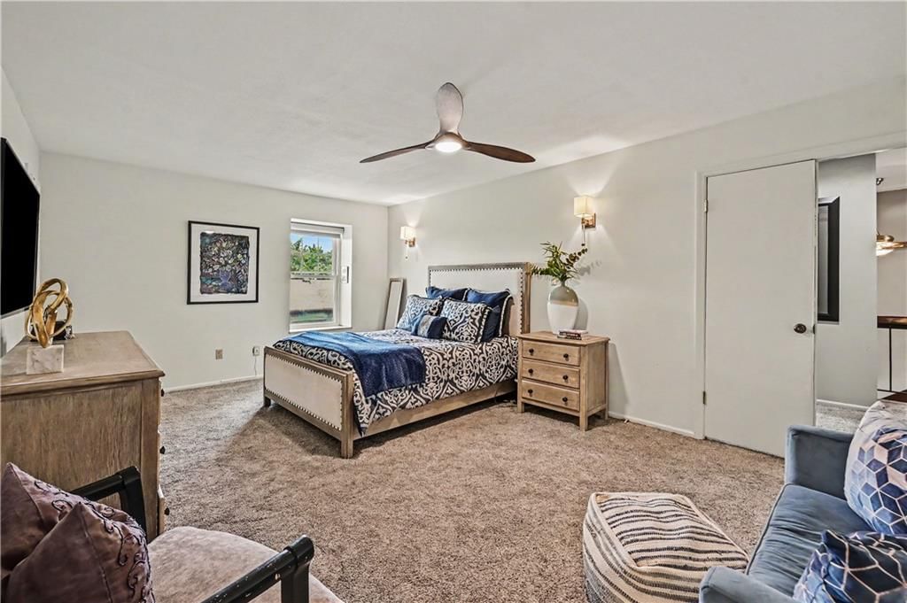 10216 LOCUST Street — photo 13