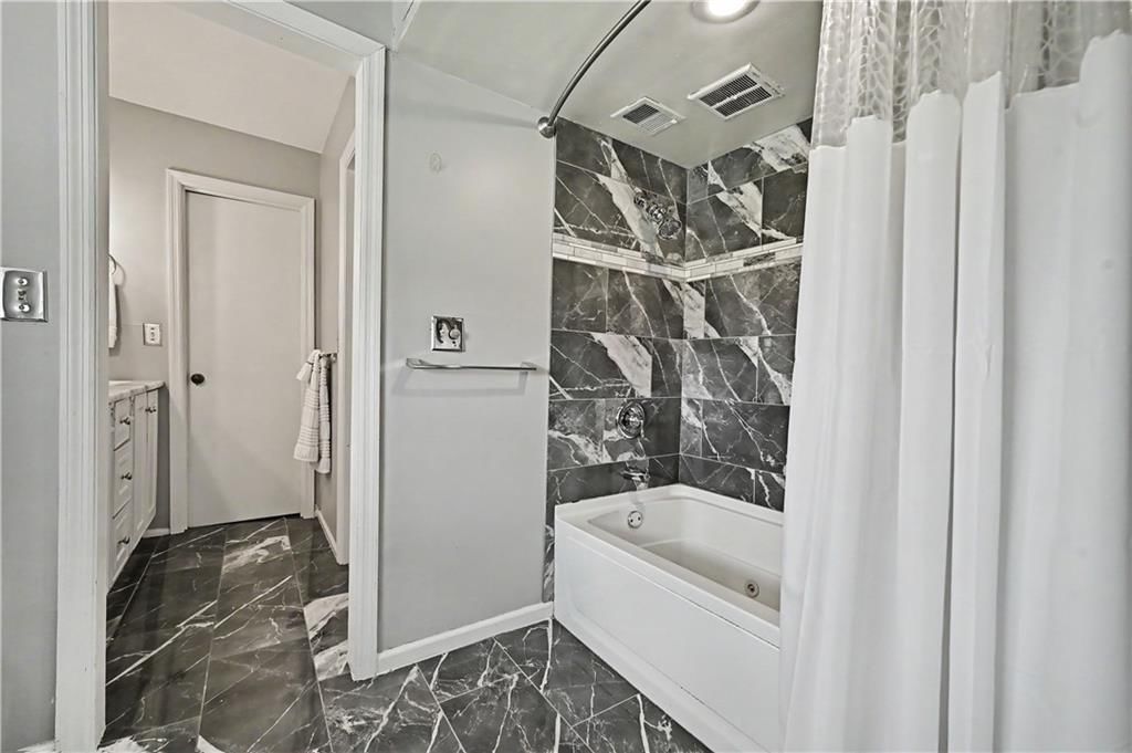 10216 LOCUST Street — photo 16