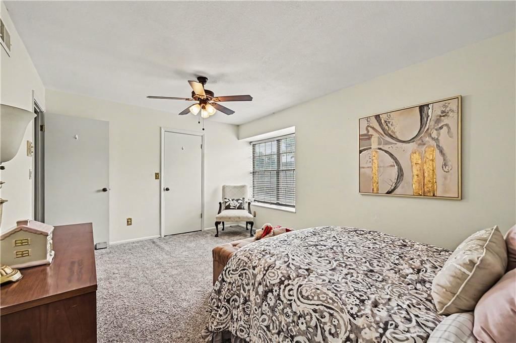 10216 LOCUST Street — photo 18