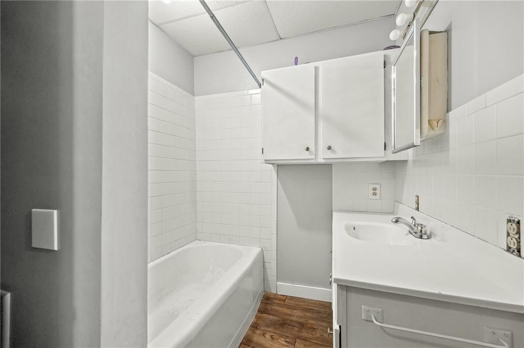 205 S 6th Street — photo 17