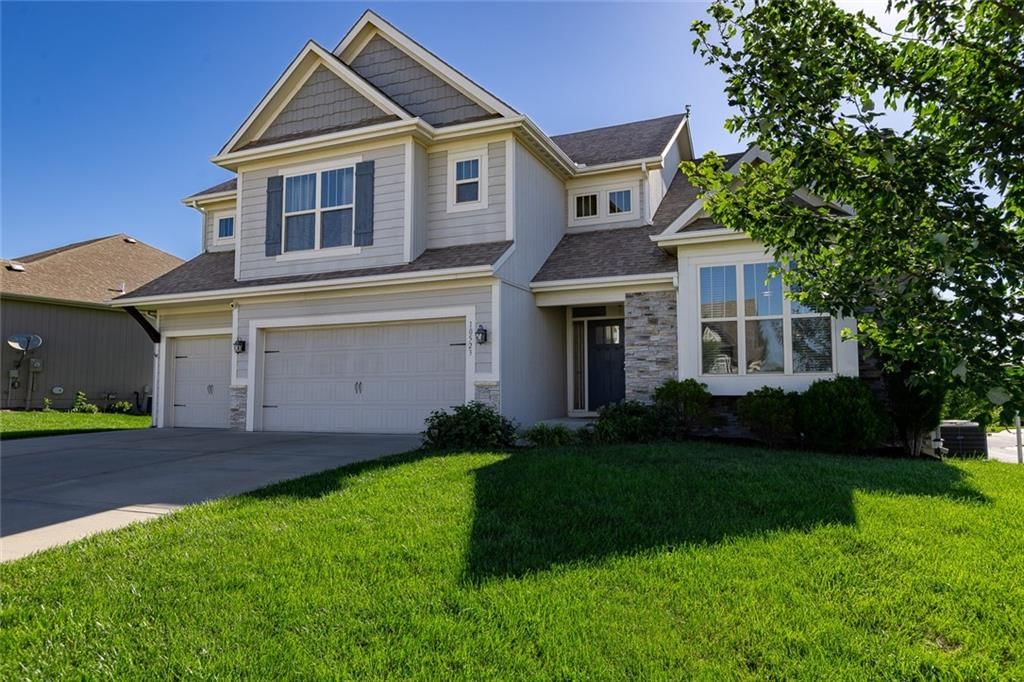 10523 N Randolph Avenue, Kansas City, MO