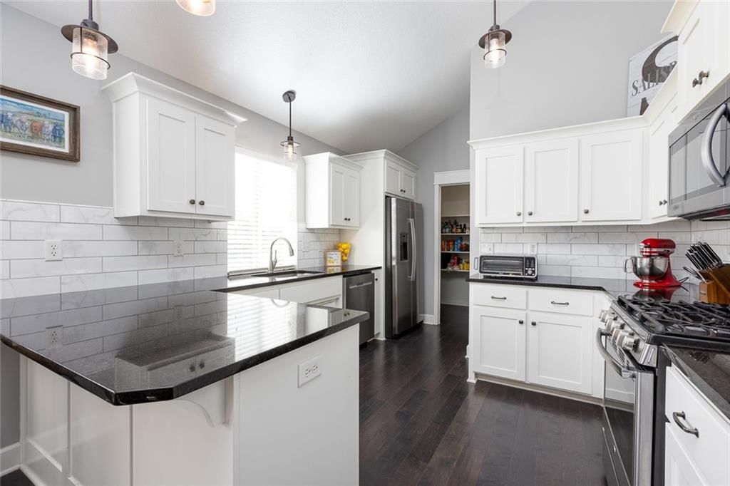 10523 N Randolph Avenue — photo 9