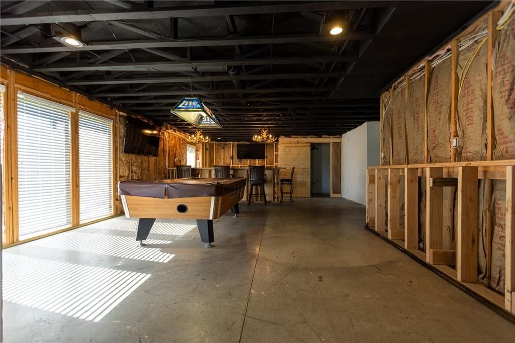 10523 N Randolph Avenue — photo 46