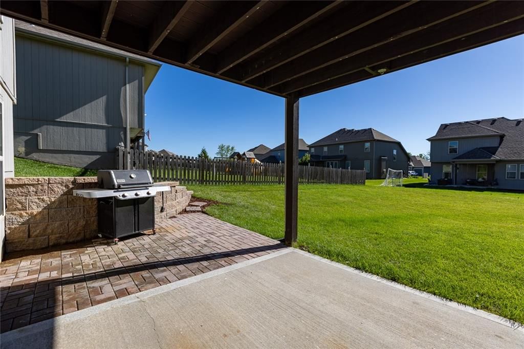 10523 N Randolph Avenue — photo 47