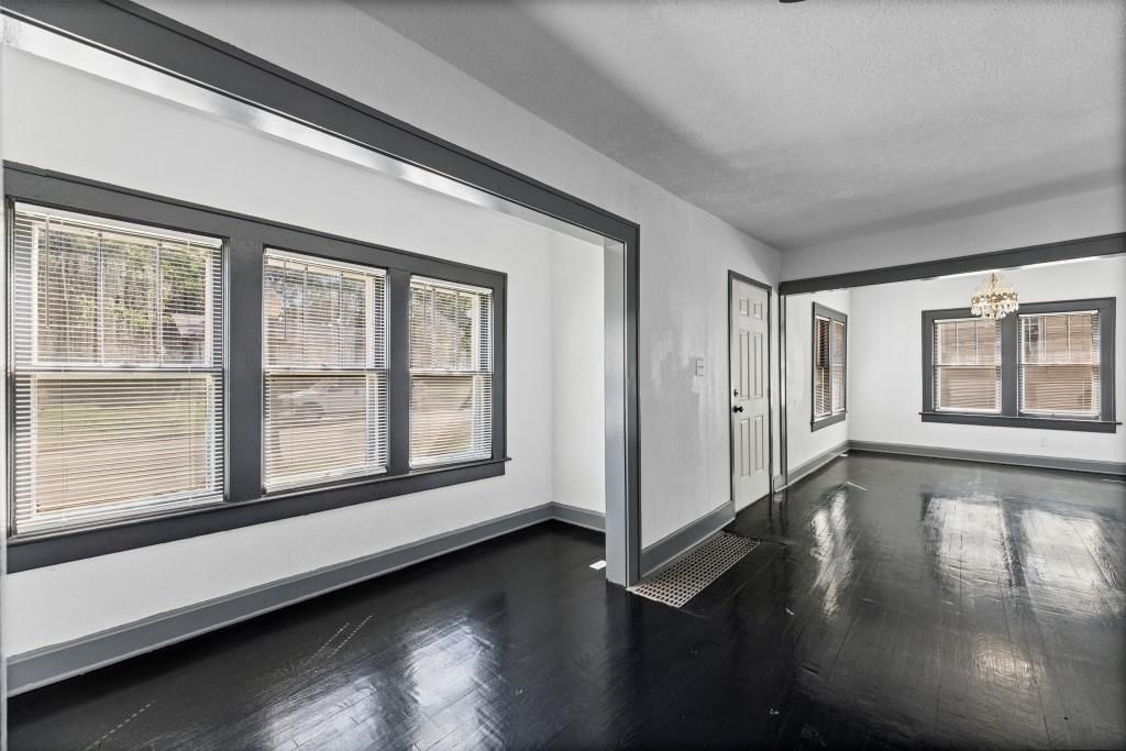 2918 Parkwood Boulevard — photo 12