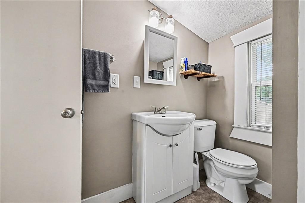 210 Elm Street — photo 10