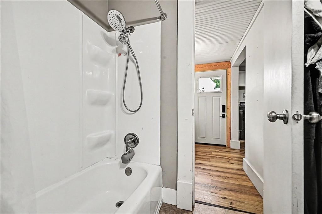 210 Elm Street — photo 11