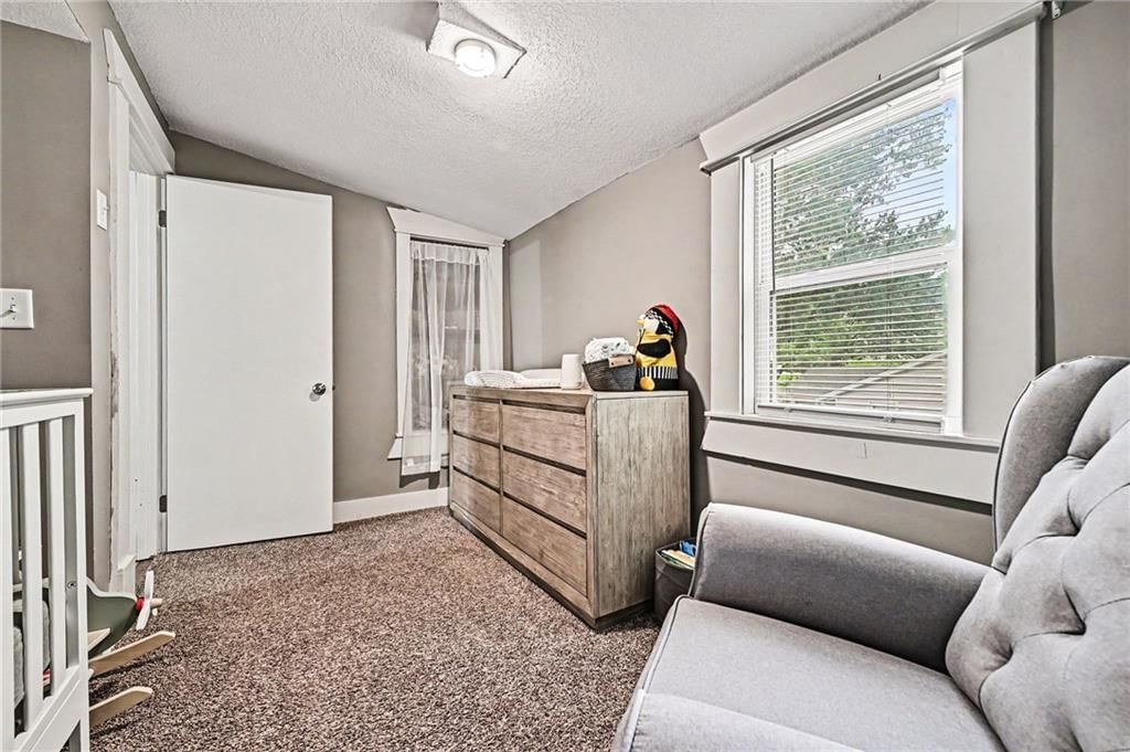 210 Elm Street — photo 16