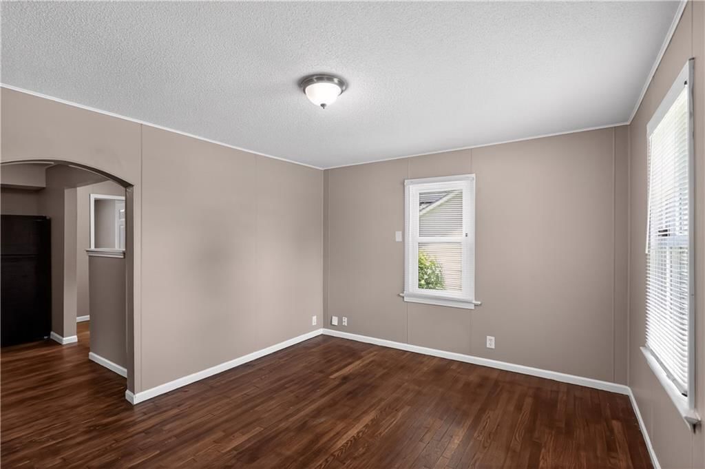 816 S Logan Avenue — photo 13