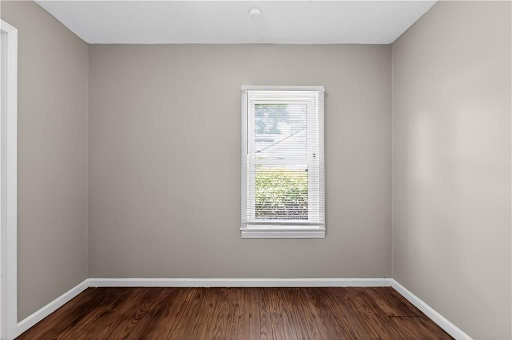 816 S Logan Avenue — photo 18