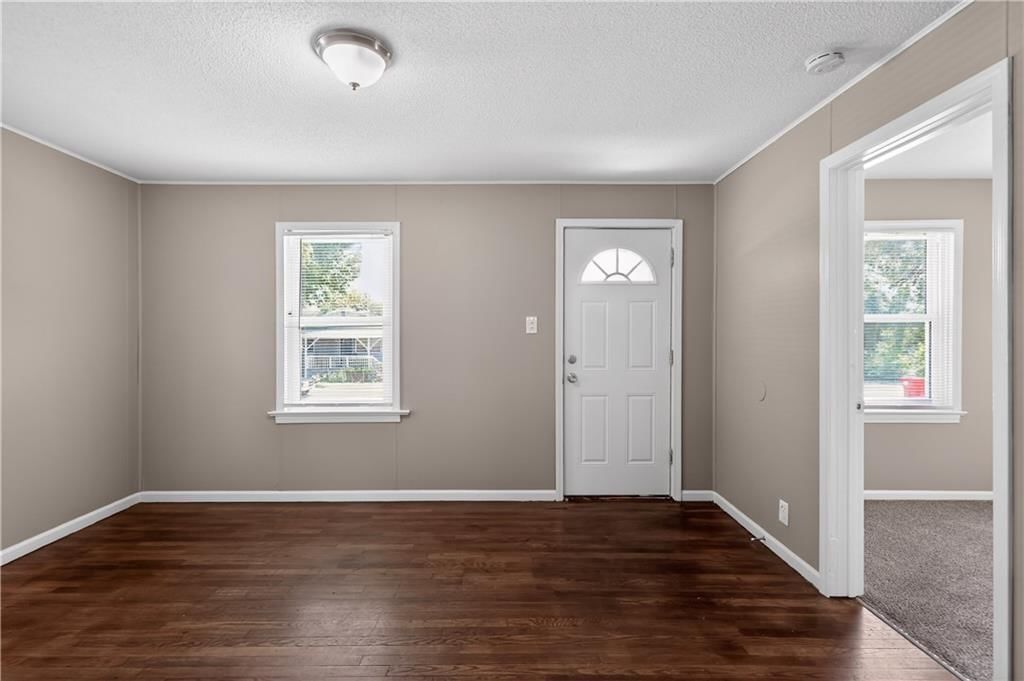 816 S Logan Avenue — photo 19