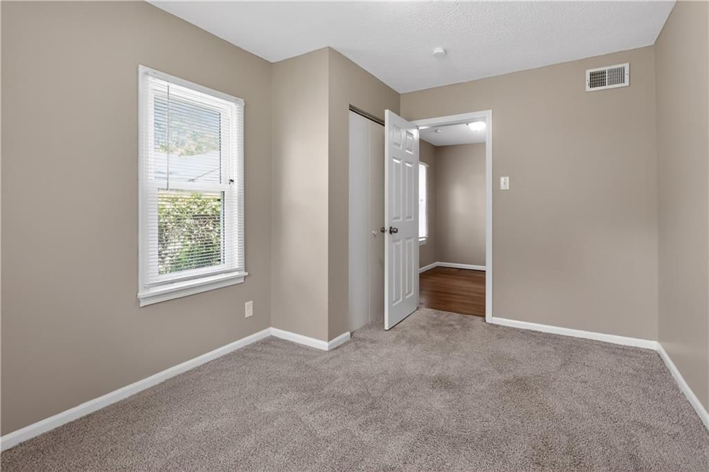 816 S Logan Avenue — photo 25
