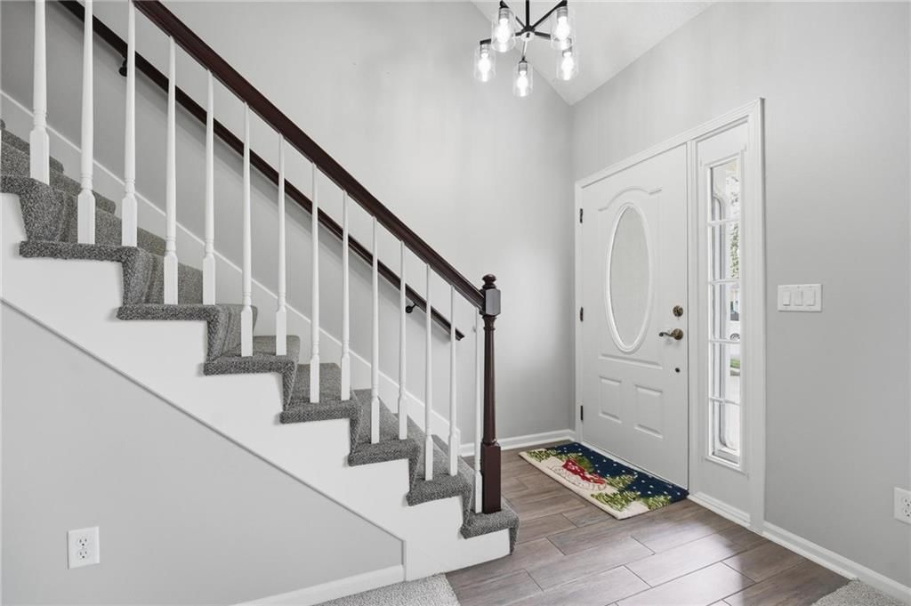 14652 W 151st Terrace — photo 2