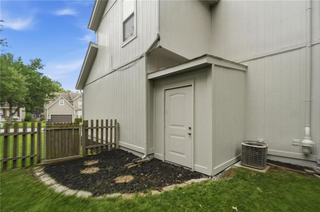 14652 W 151st Terrace — photo 38