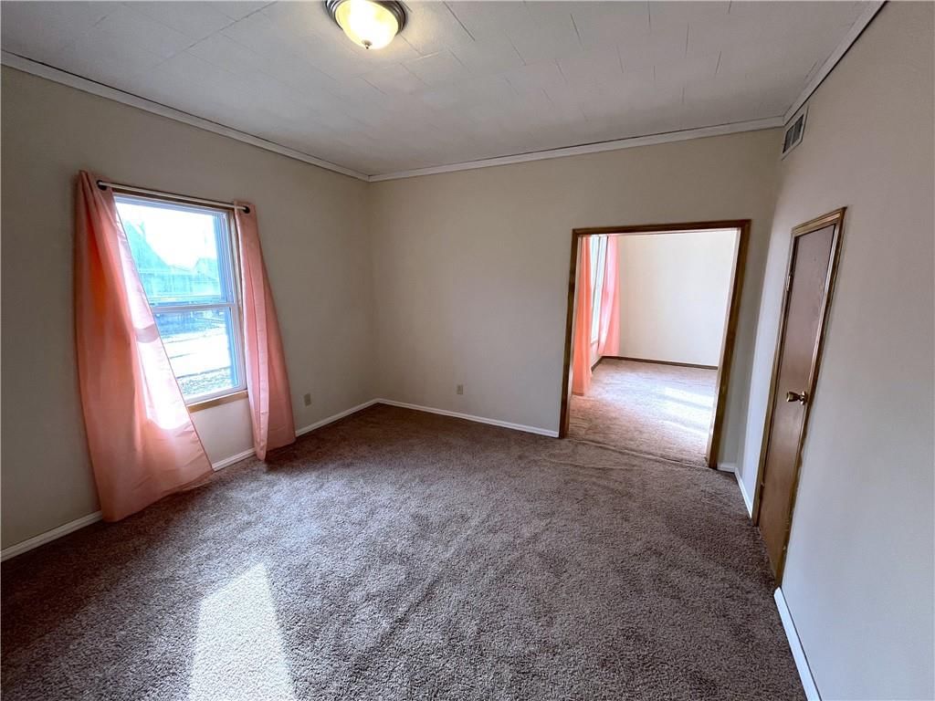 501 N CHERRY Street — photo 8