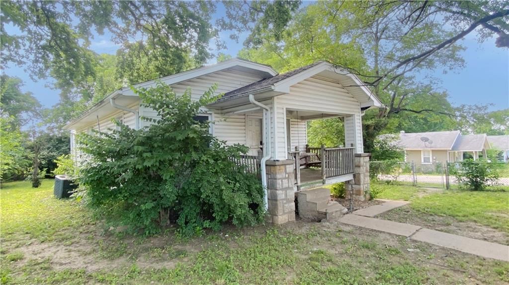 2633 S 36th Street — photo 19
