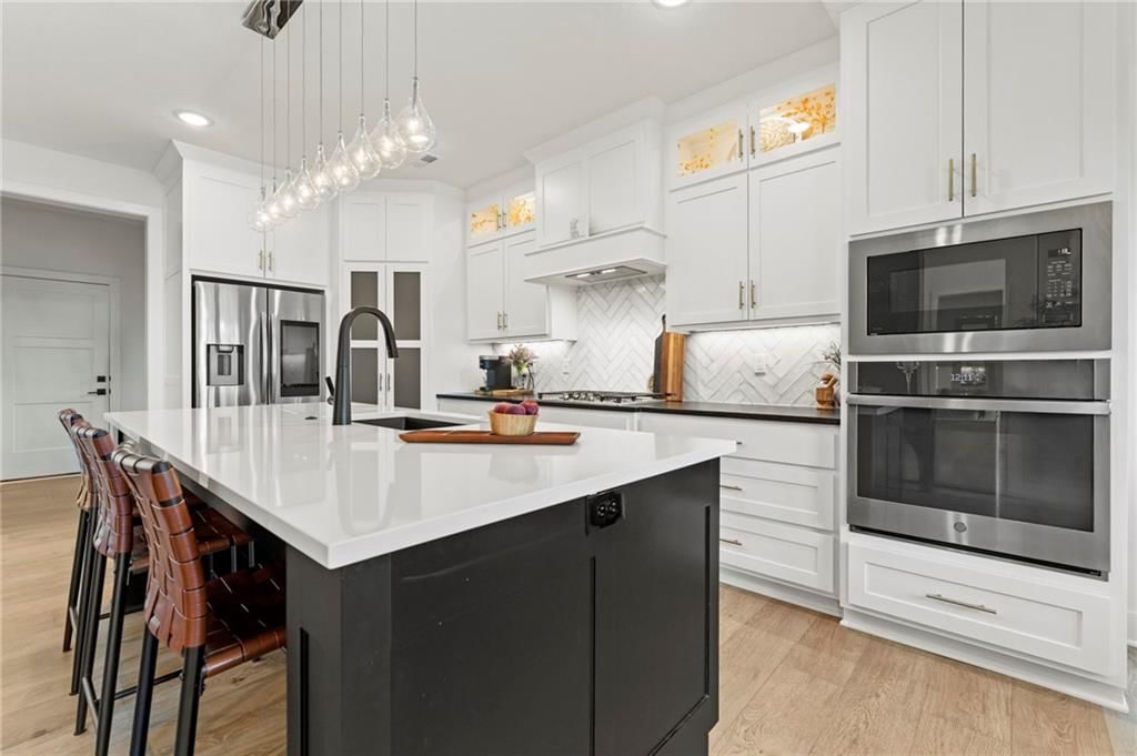 7041 N London Avenue — photo 13
