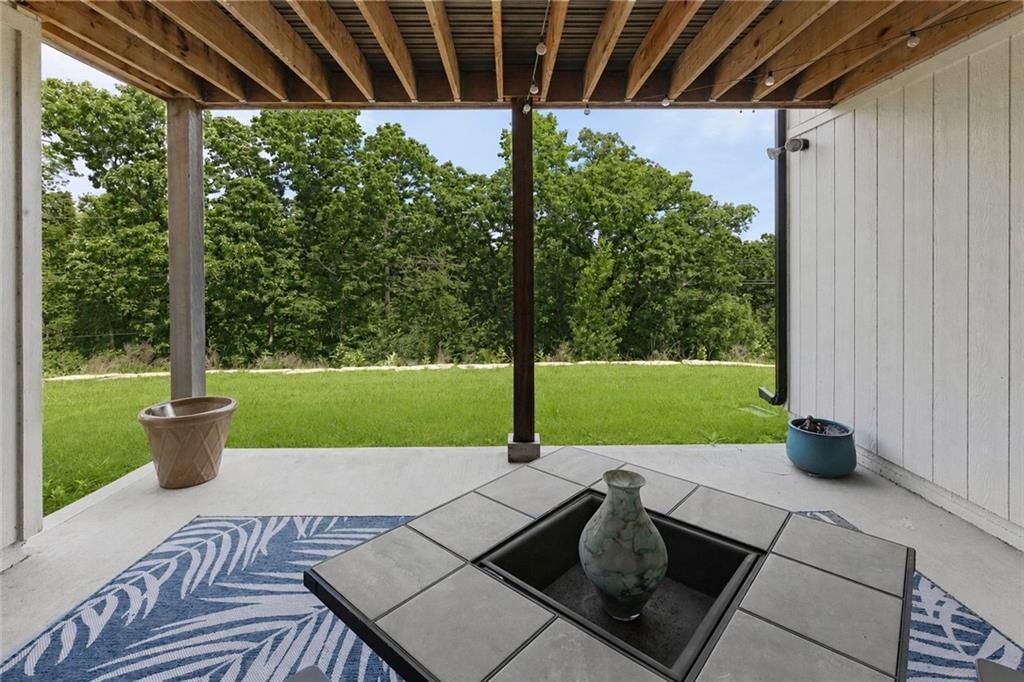 7041 N London Avenue — photo 37