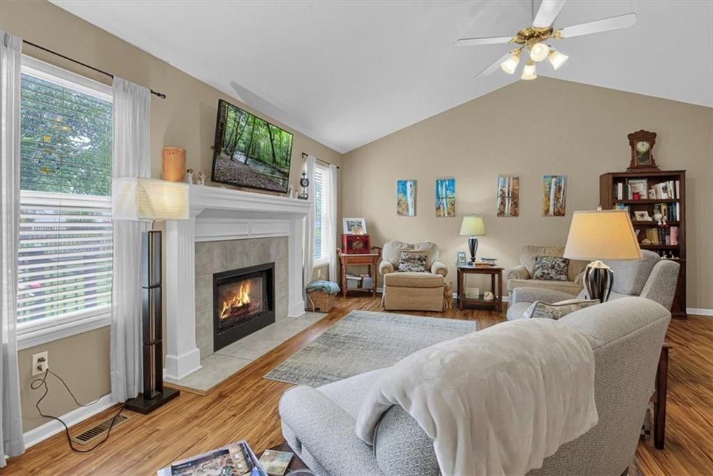 512 Brentwood Drive — photo 9