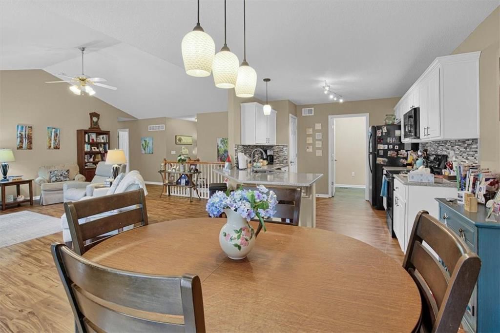 512 Brentwood Drive — photo 11