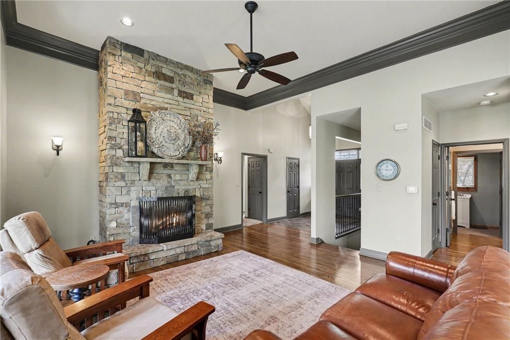 2401 SW Whispering Creek Court — photo 6