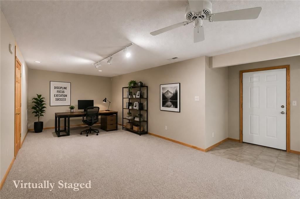 2401 SW Whispering Creek Court — photo 39