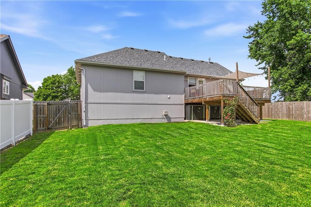 1105 NW LONG Drive — photo 21
