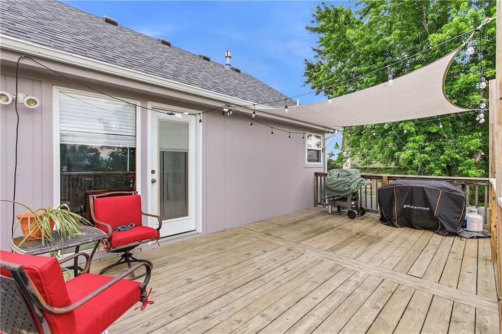 1105 NW LONG Drive — photo 24