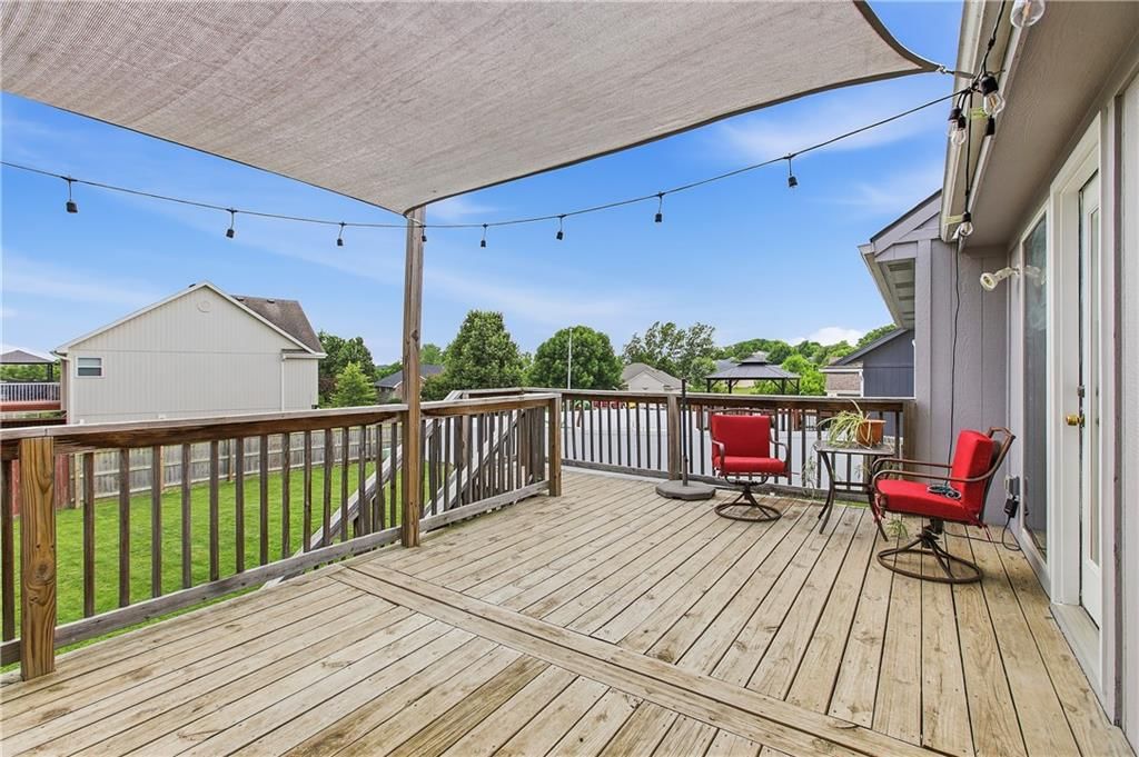 1105 NW LONG Drive — photo 25