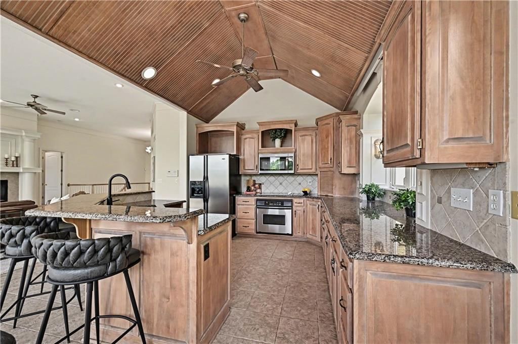 2210 SW Opossum Hollow Road — photo 12