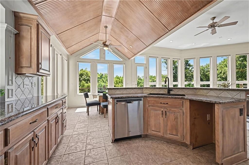 2210 SW Opossum Hollow Road — photo 13